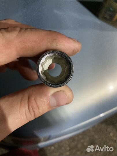 Головка Honda CR-V, civic 1/2