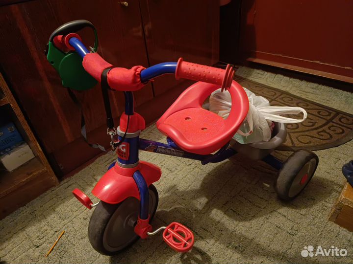 Детский трехколесный велосипед