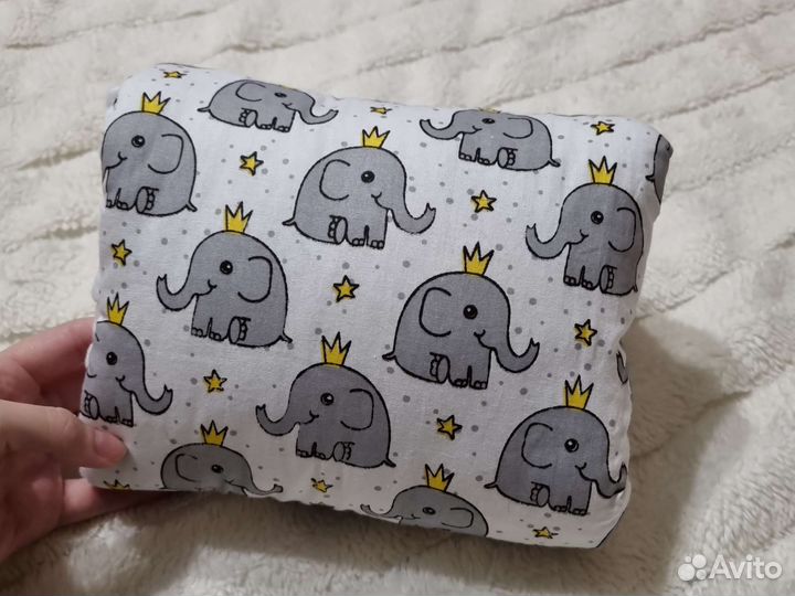 Подушка для кормления, муфта на руку