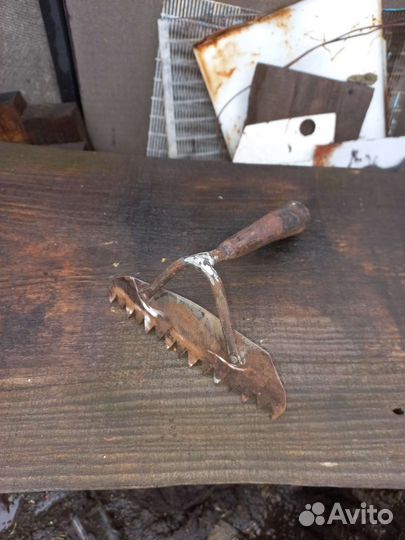 Тяпки, мотыги, рыхлители ручной работы