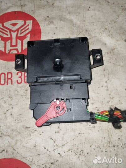 Блок управления ручником Mercedes-Benz Cla 117.346