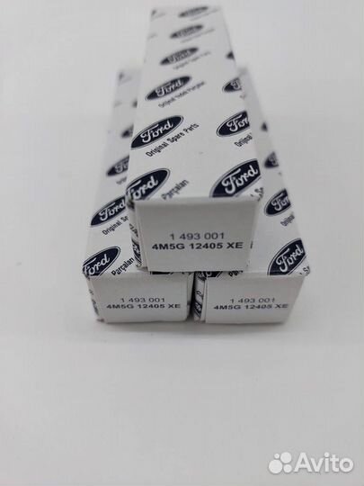 Свеча зажигания 1493001