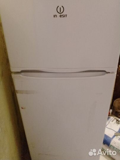 Холодильник, нерабочий