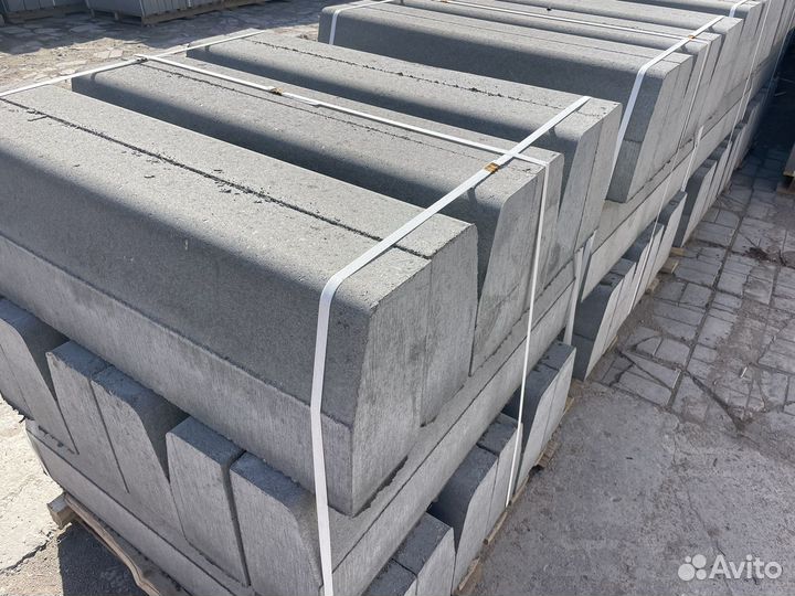 Бордюр дорожный 1000х300х150