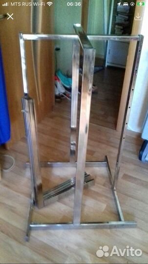 Стойка для магазина одежды