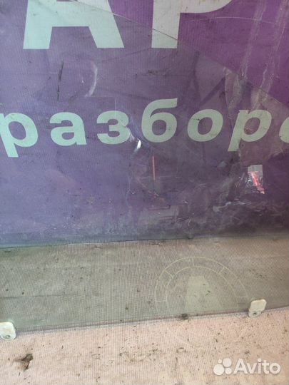 Стекло двери переднее правое Mitsubishi Outlander