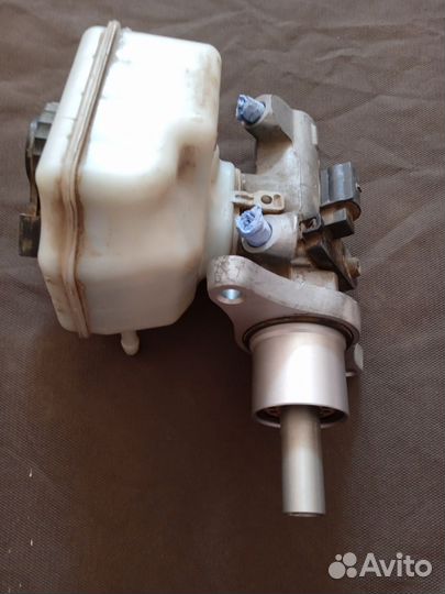 Главный тормозной цилиндр Шкода Октавия А5