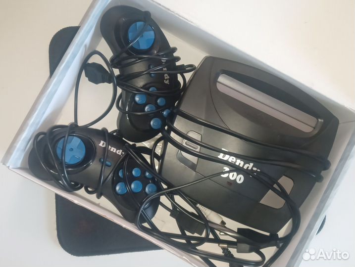 Ретро-консоль Dendy