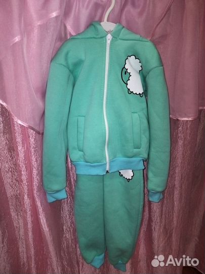 Теплый костюм для девочки