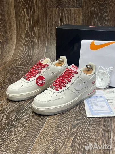 Кроссовки Nike supreme