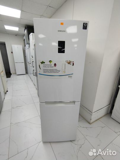 Двухкамерный холодильник Samsung No Frost