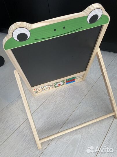 Магнитно-меловая доска новая