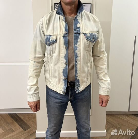 Джинсовая куртка levis