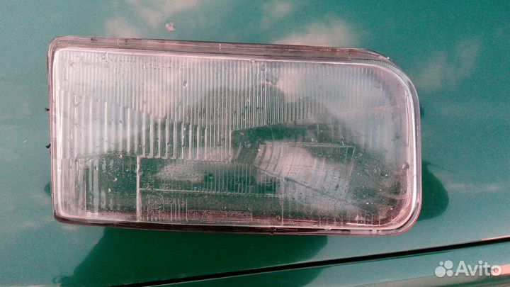 Стекло фары Volkswagen Passat B3 (правое)