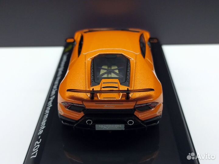 1:43 Lamborghini Huracan Performante 2017