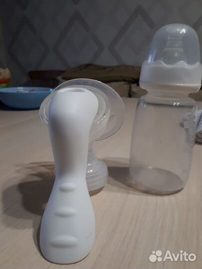 Молокоотсос ручной (в наборе с бутылочками)