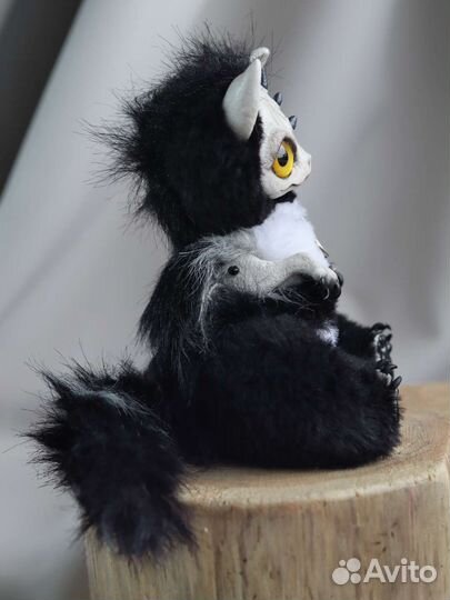 Игрушка ручной работы готический Пухляш