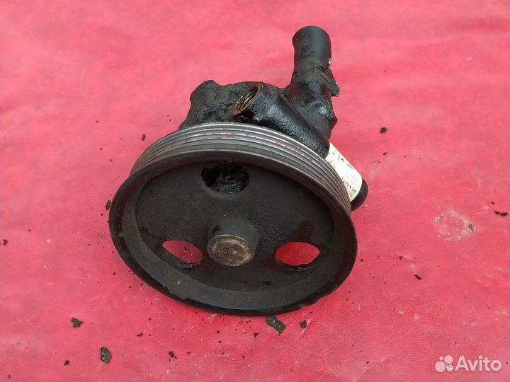 Насос Гура Renault symbol 1