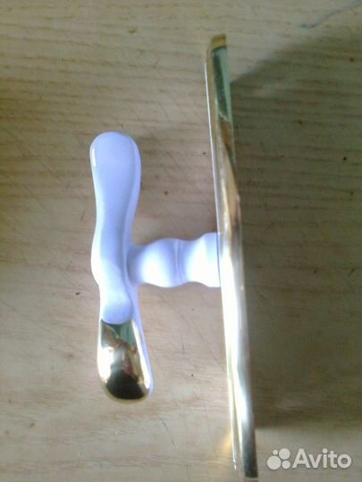 Оконные ручки и петли дверные