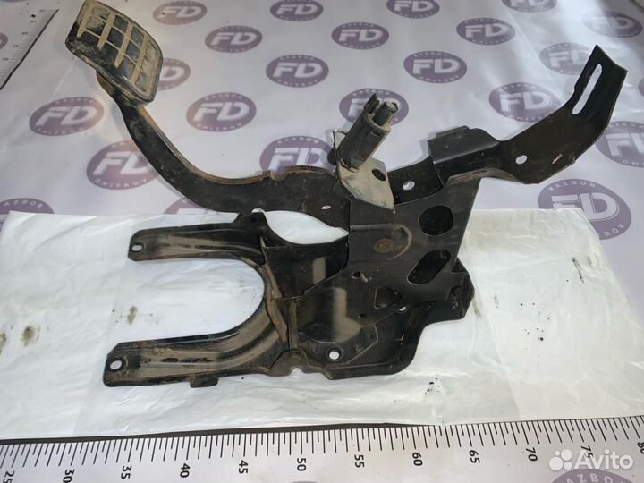 Узел педальный (блок педалей) Volkswagen Jetta 2