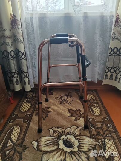 Ходунки для инвалидов