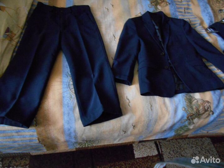 Продается школьная форма