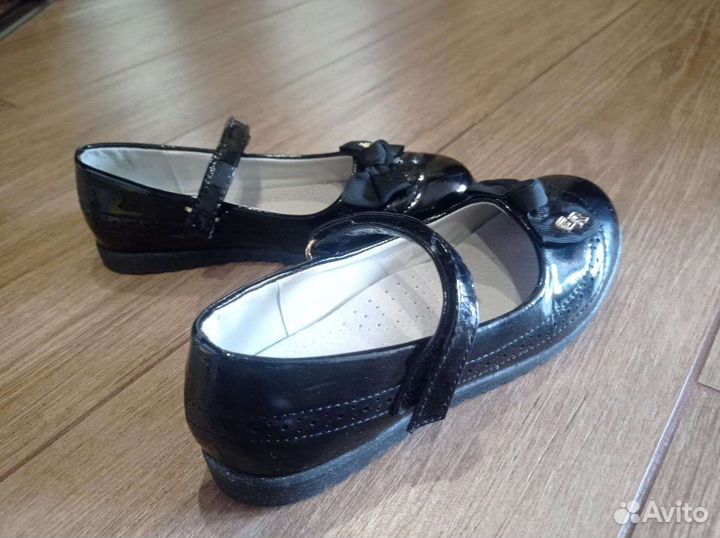 Туфли для девочки размер 33
