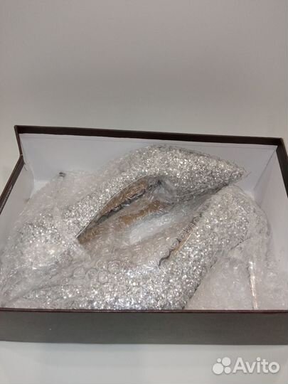 Продам новые туфли