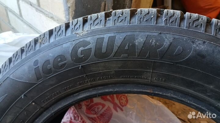 Yokohama Ice Guard IG55 215/60 R16