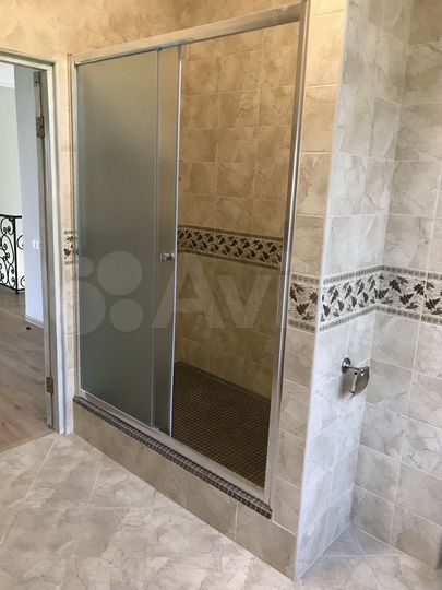 Дом 230 м² на участке 11 сот.