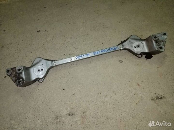 Передняя балка (подрамник) Volkswagen Phaeton 2005