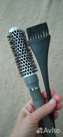 Расческа и кисть для окрашивания