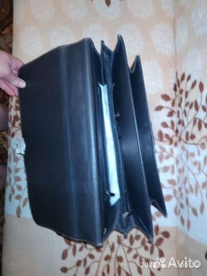 Мужской кожаный портфель для ноутбука+А4