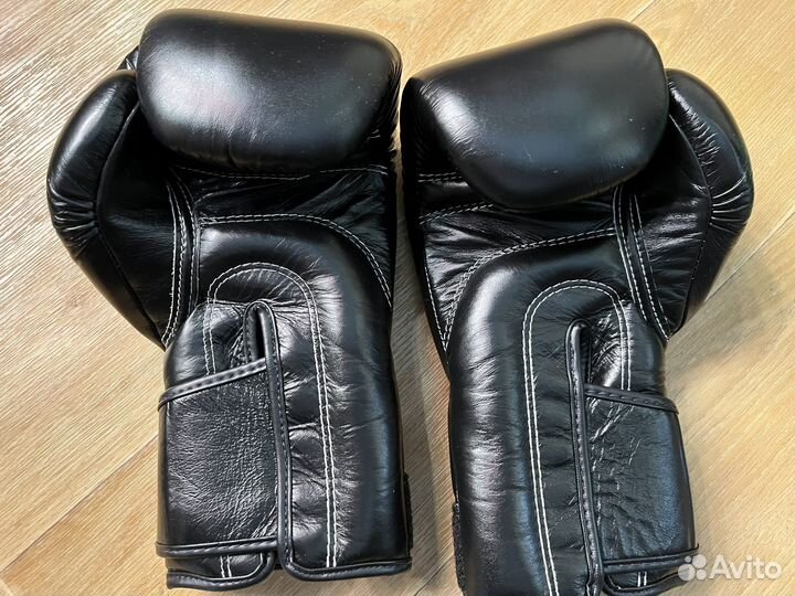 Боксерские перчатки 14 oz fairtex