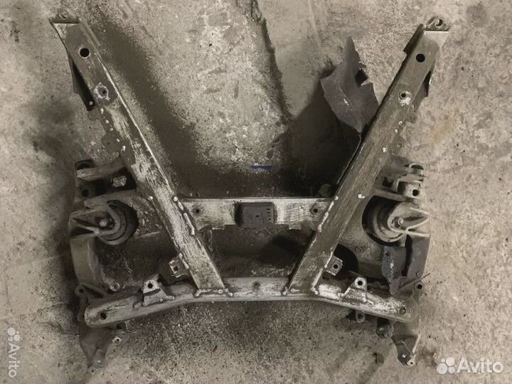 Подрамник передний BMW E39