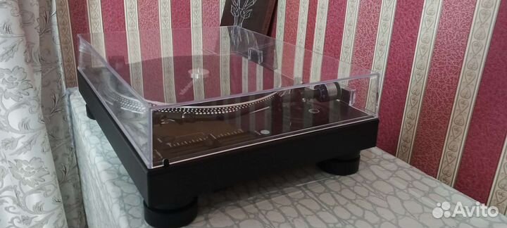 Виниловый проигрыватель AT-LP140XP