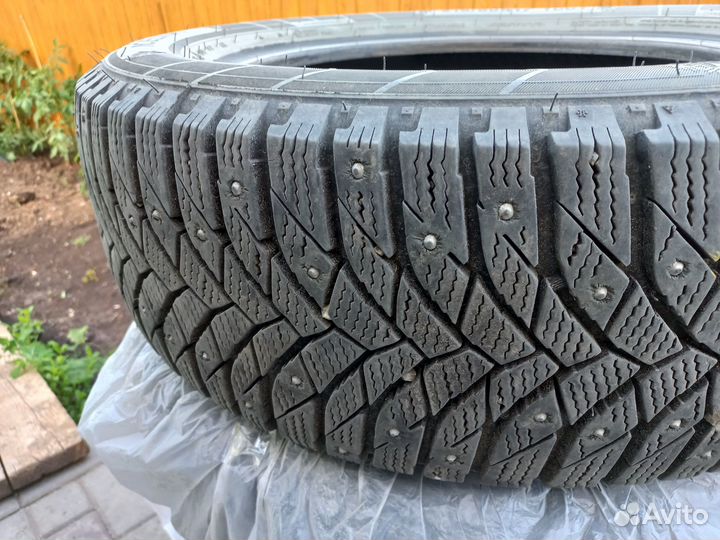 Triangle IceLink Trin PS01 215/60 R17 100T