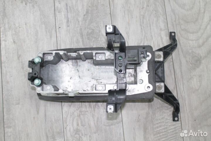 Кронштейн кулисы кпп Touareg Таурег