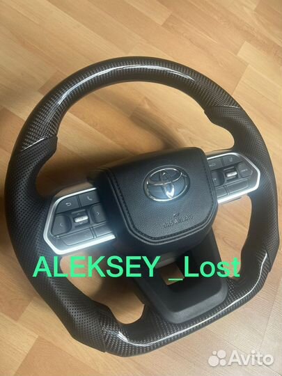 Руль анатомия/карбон Land Cruiser 300/200/150