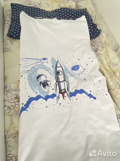 Бортики в детскую кроватку с одеялом