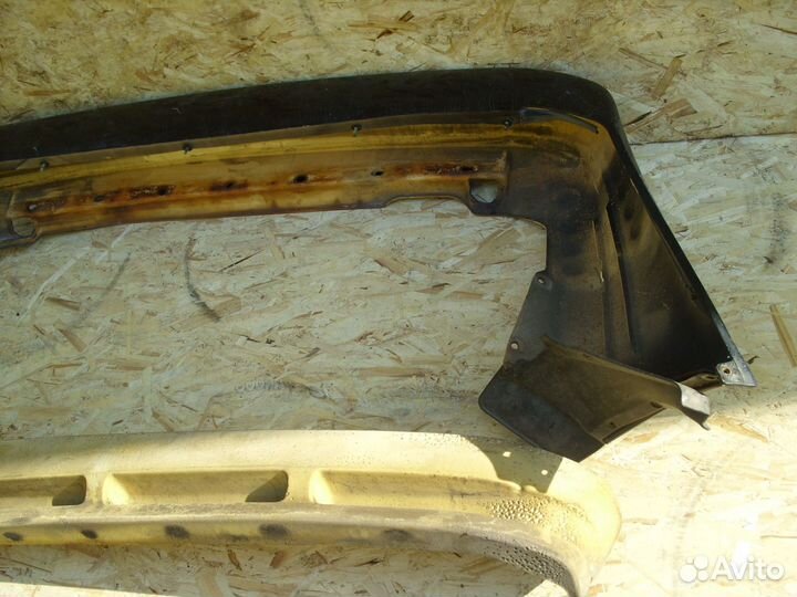 Бампер задний Toyota Supra A70 Чёрныйцарапиныабсор