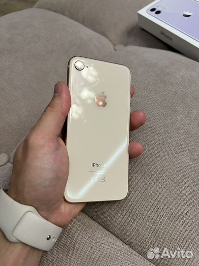 iPhone 8, 64 ГБ