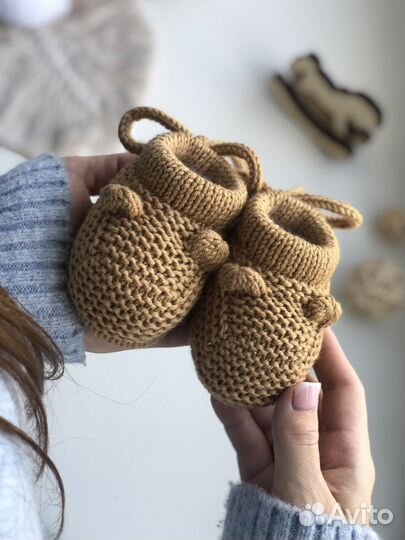 Вязаные пинетки с ушками