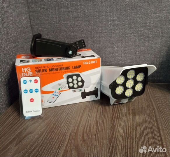 Уличный фонарь прожектор на солнечной батареи