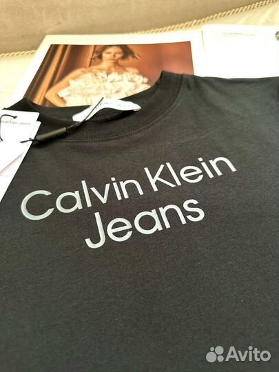 Calvin Klein премиальная футболочка