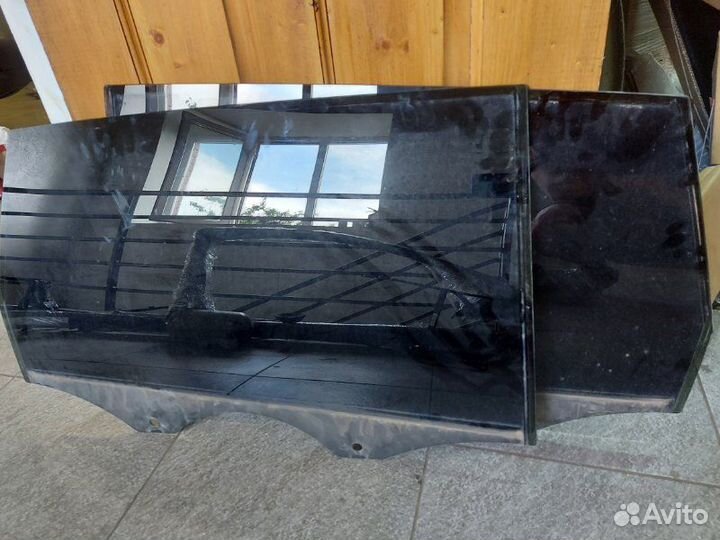 Стекло задней двери заднее Audi Q7 внедорожник 3.6