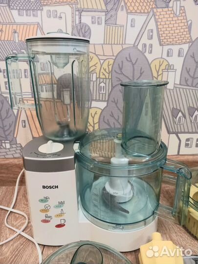 Кухонный комбайн Bosch рабочий с насадками