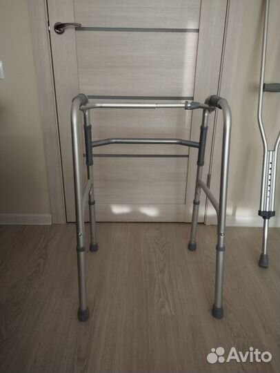 Ходунки для взрослых инвалидов