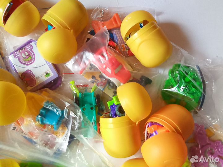 Игрушки из киндер сюрпризов для мальчика пакетом-2