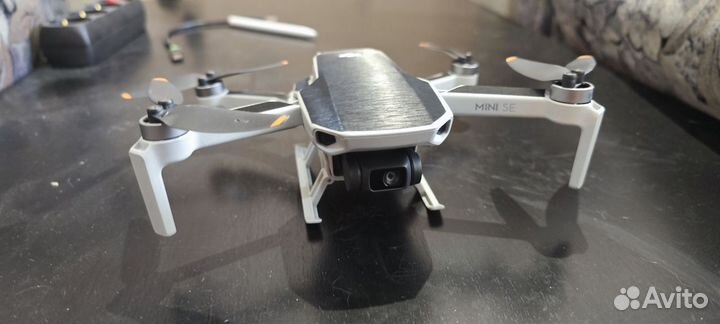 Квадрокоптер DJI Mini SE